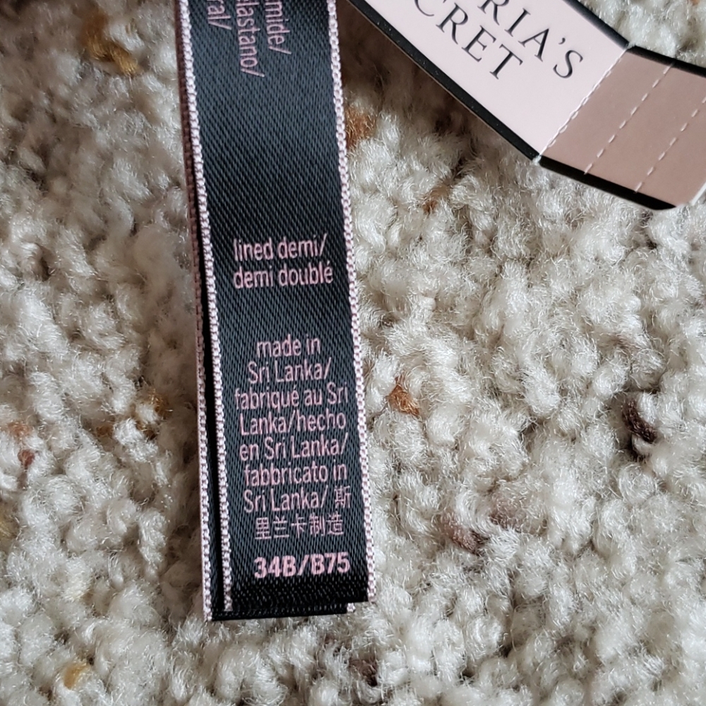 Victoria's Secret Sexy Illusions bra - Picture 6 of 11